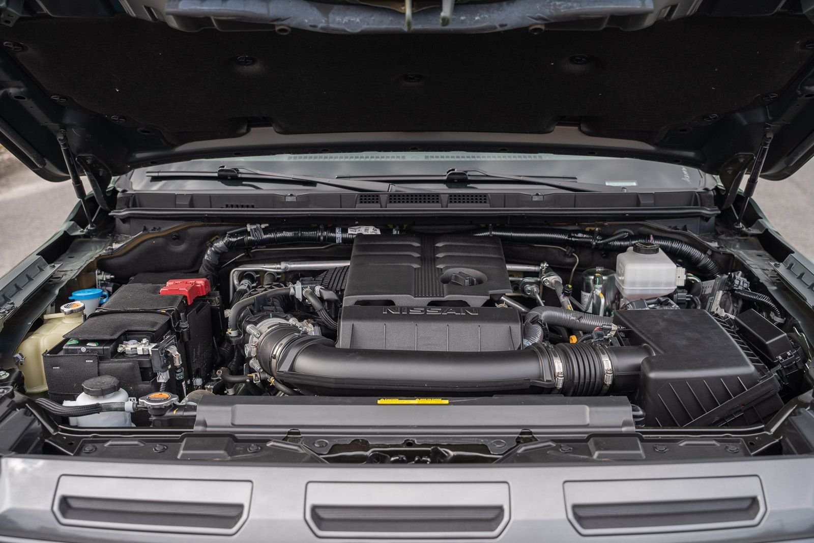 Used 2025 Green Nissan SV image 19