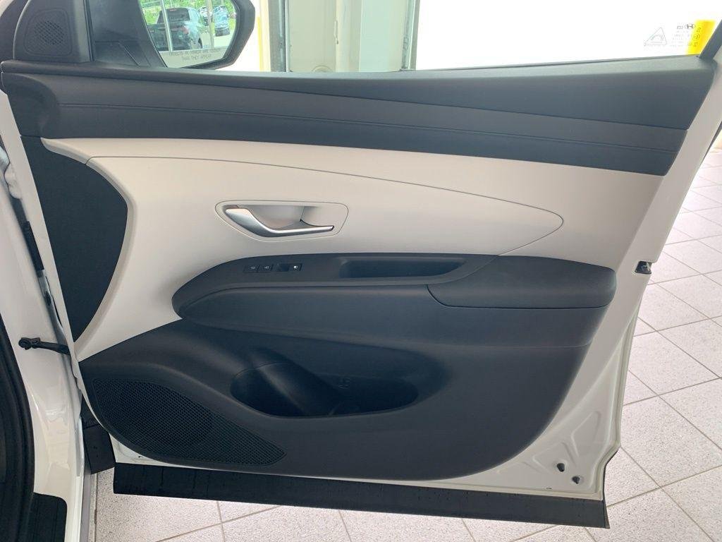 New 2026 White Hyundai SEL AWD image 22
