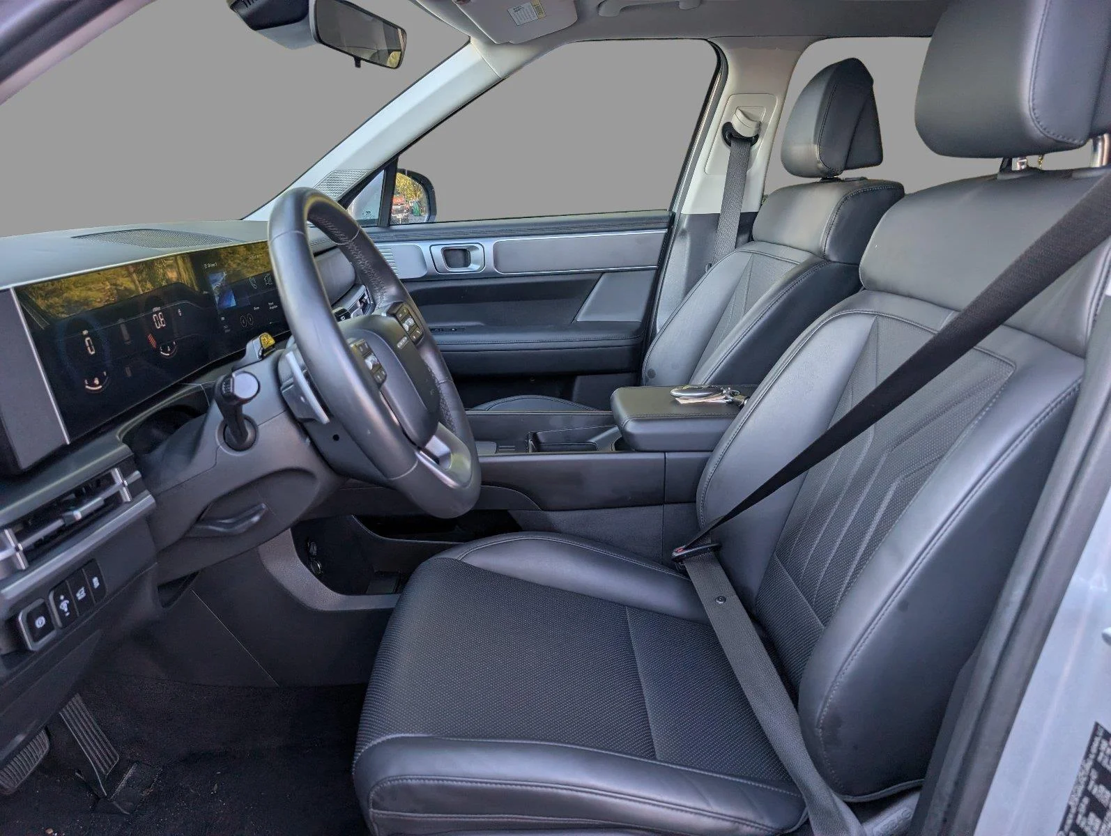 Used 2026 Shimmering Silver Hyundai SEL image 17