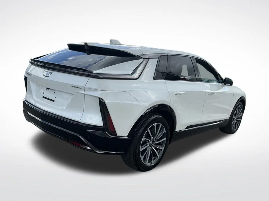 Used 2024 White Cadillac Sport image 11