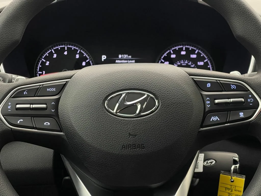 Used 2023 Red Hyundai SE image 18