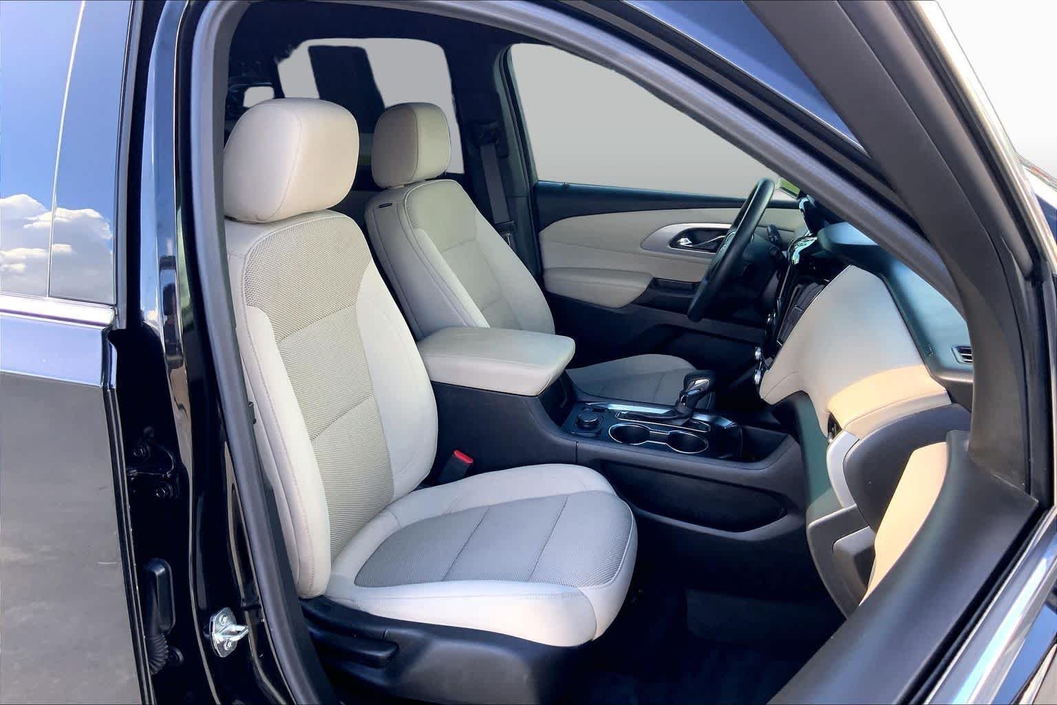 Used 2022 Mosaic Black Metallic Chevrolet LS image 9