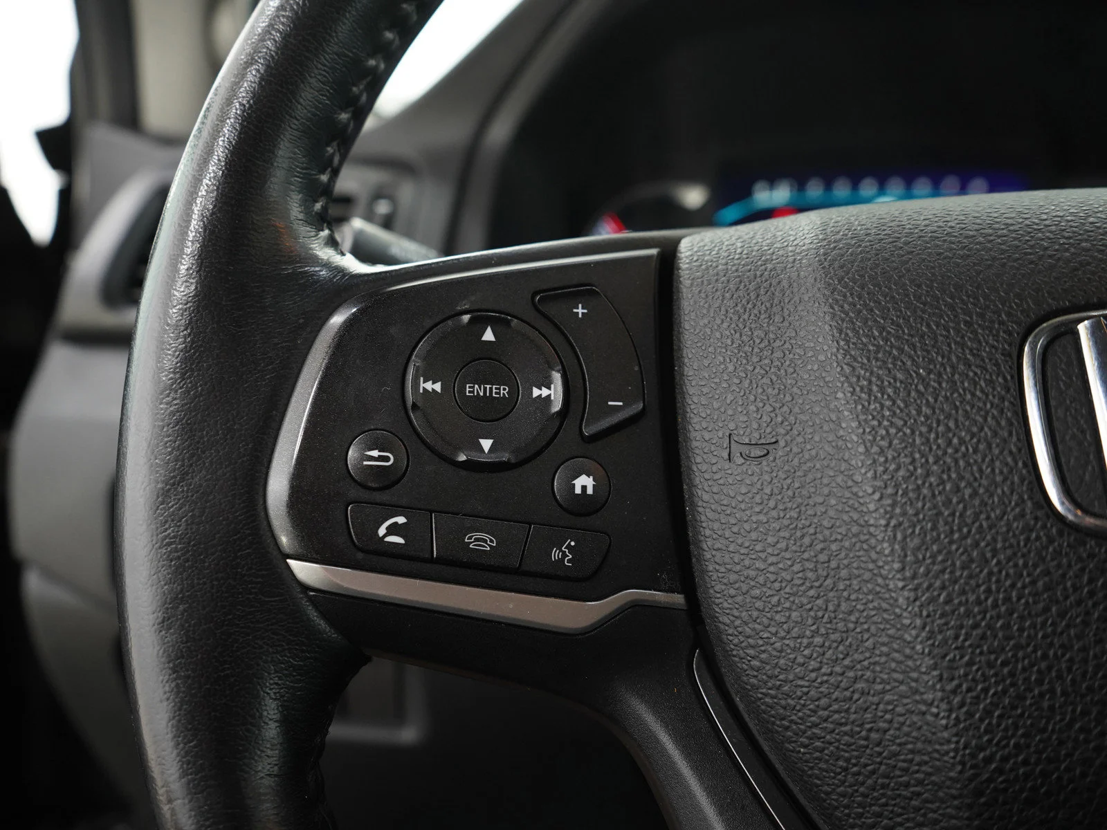 Used 2022 Crystal Black Pearl Honda Black Edition image 33