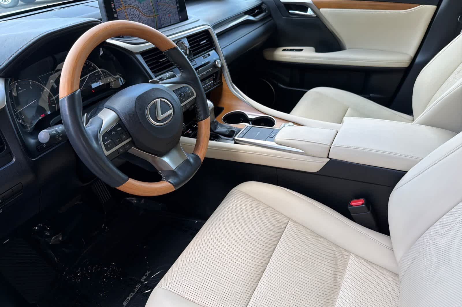 Certified Used 2022 Eminent White Pearl Lexus  image 11