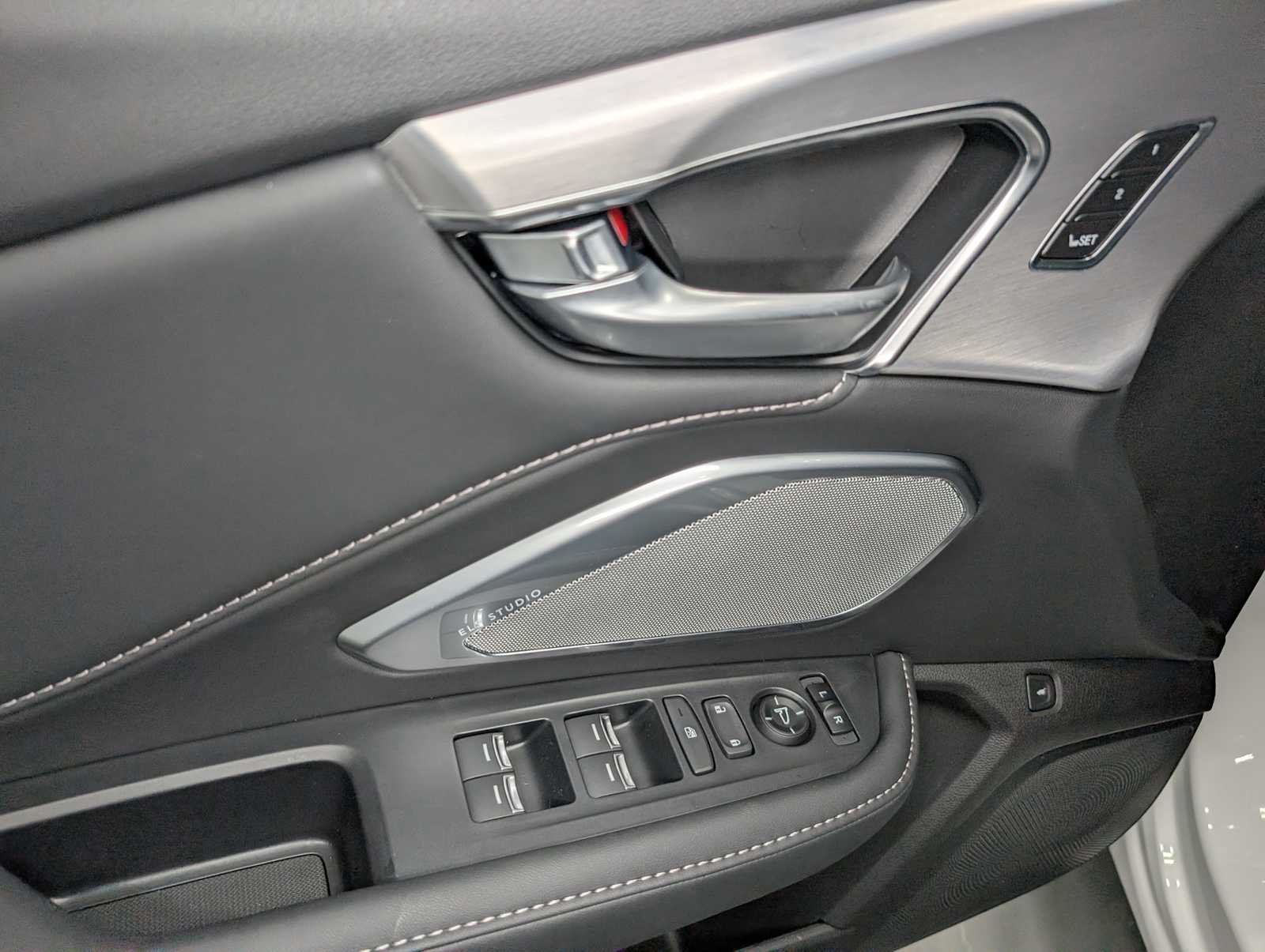 New 2026 Platinum White Pearl Acura w/Technology Package image 37