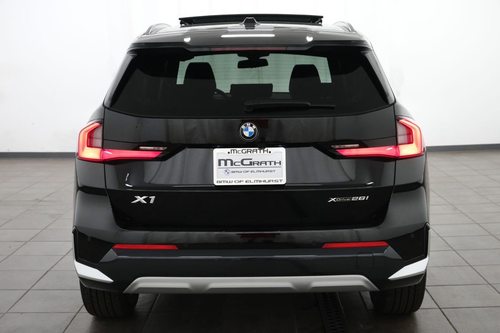 New 2027 Jet Black BMW xDrive28i image 5