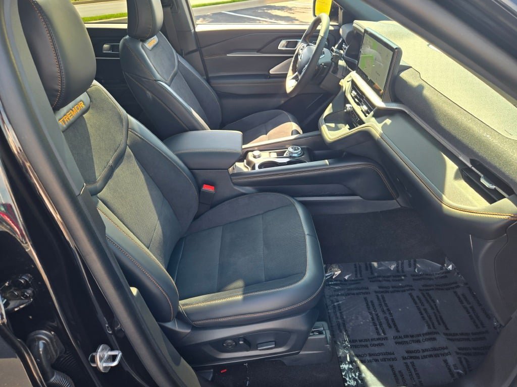 New 2026 Agate Black Metallic Ford Tremor® image 7