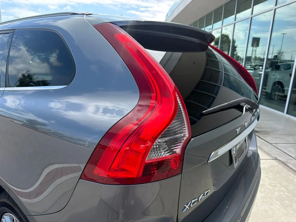 Used 2017 Gray Volvo T5 Inscription image 14