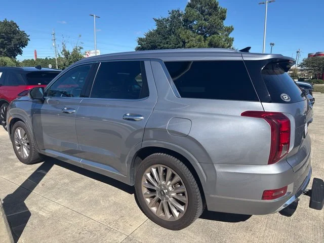 Used 2020 Silver Hyundai Limited image 3