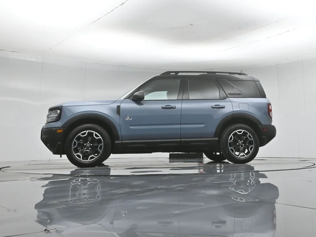 Certified Used 2025 Gray Ford Outer Banks image 54
