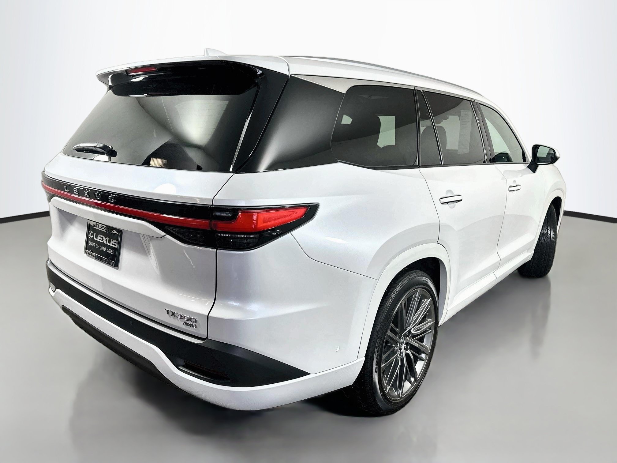 Certified Used 2025 Pearl Lexus 350 Luxury image 7