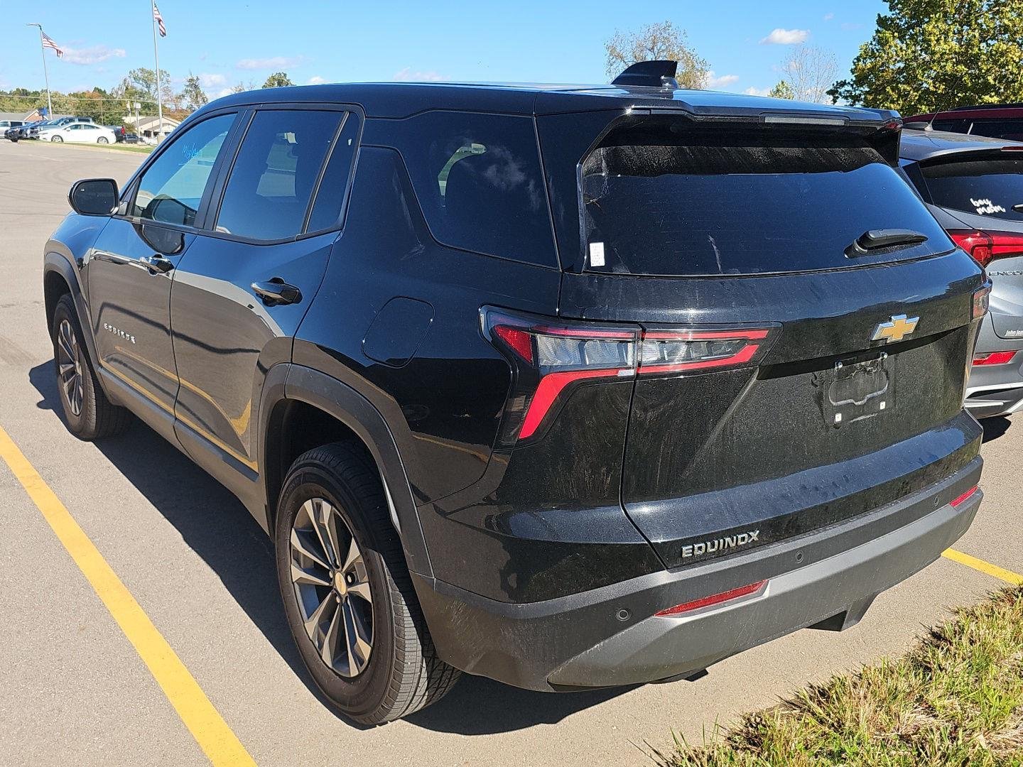 2025 Chevrolet Equinox LT photo 4