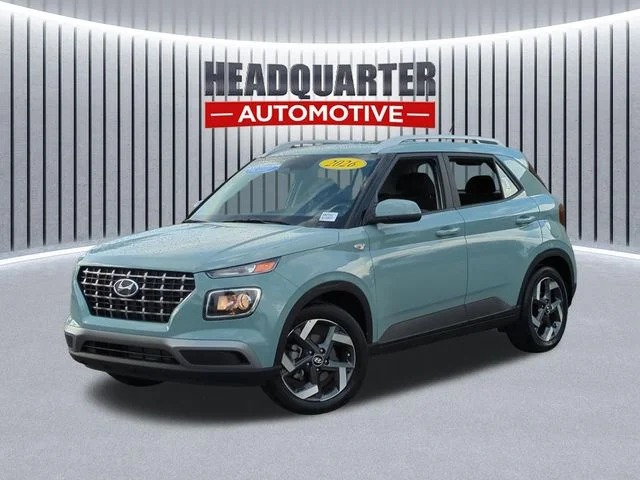 2026 Hyundai Venue SEL w/ 2-Tone Roof IVT's photo