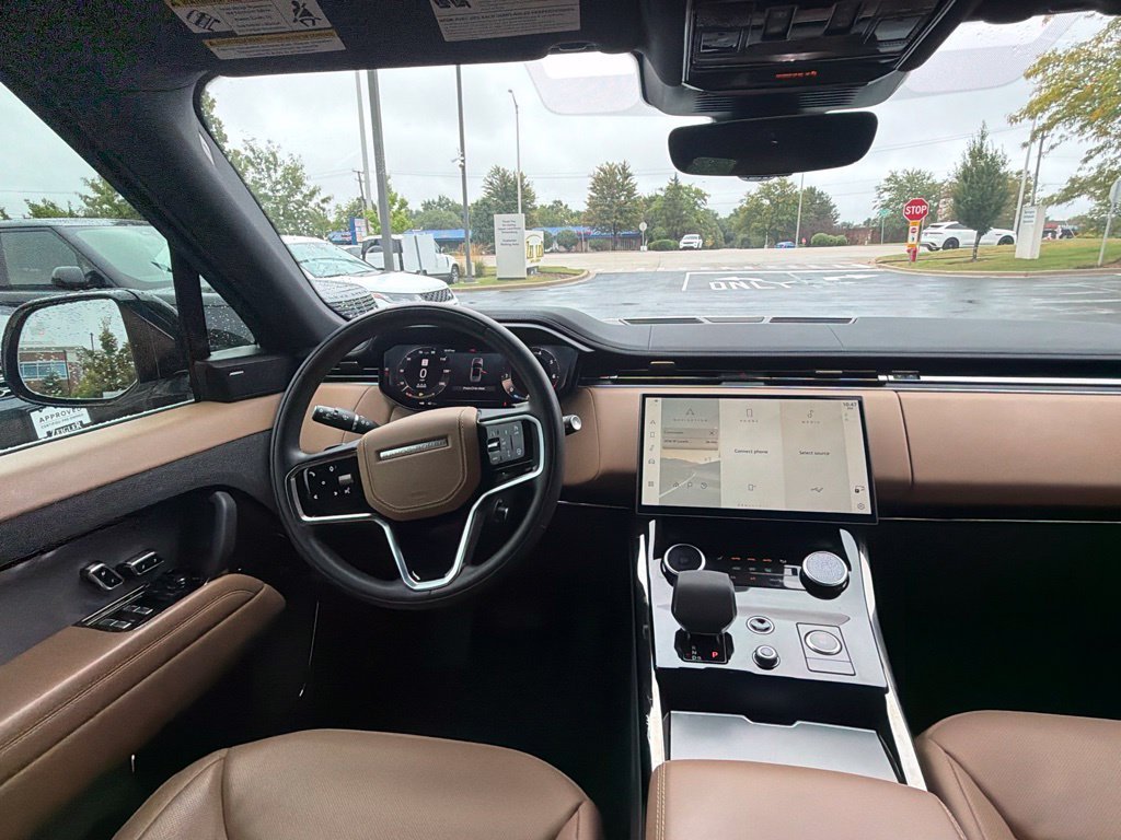 Used 2023 Fuji White Land Rover SE image 15