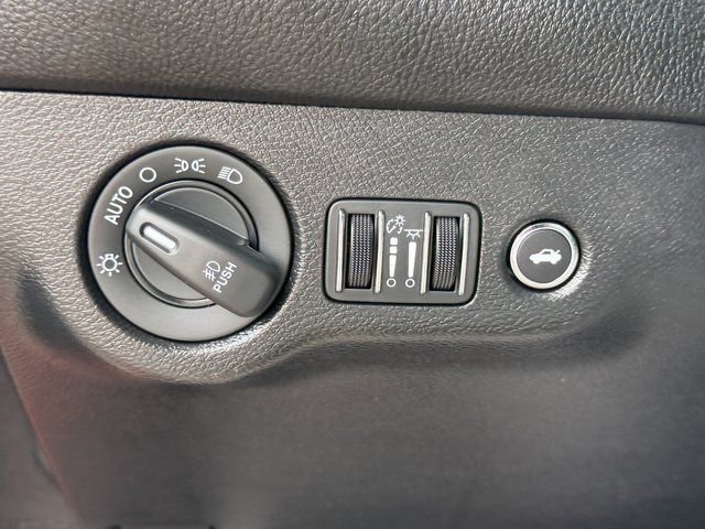 Used 2021 Red Dodge SXT image 39