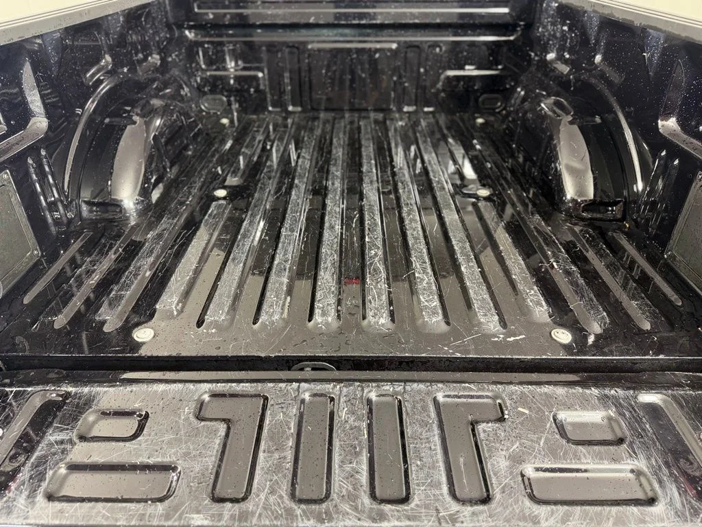 Used 2025 Black Metallic Ford XLT image 22