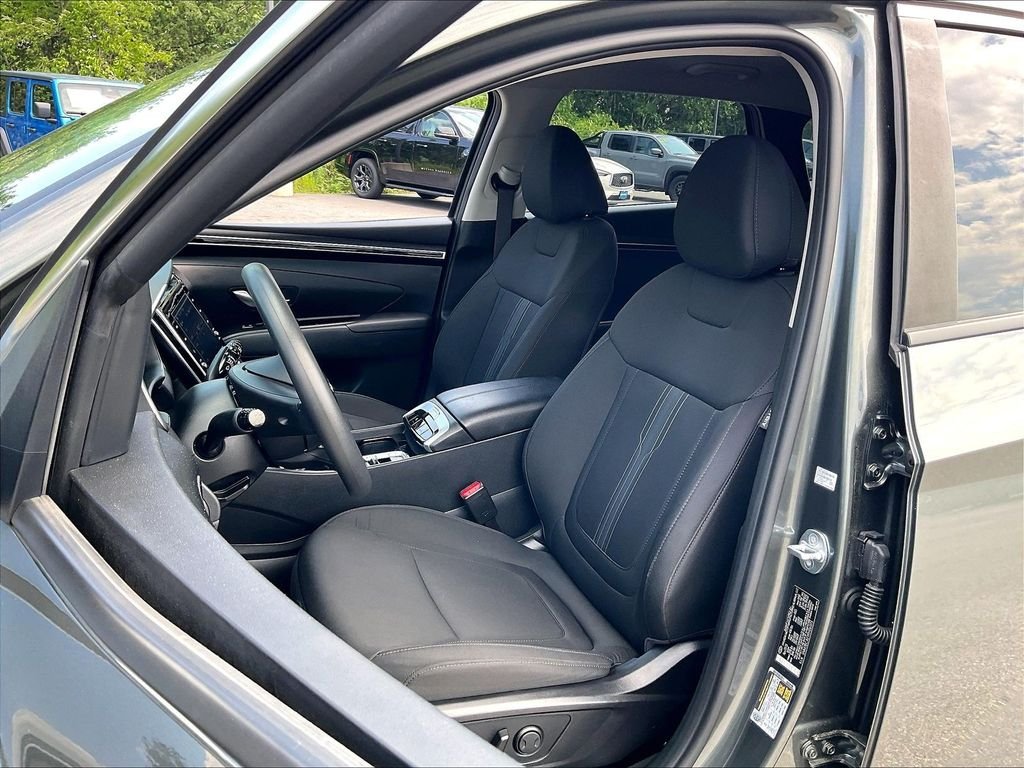 Used 2023 Amazon Gray Hyundai SEL image 9