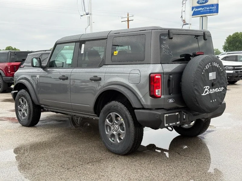 New 2026 Carbonized Gray Metallic Ford Big Bend 4 Door 4x4 image 3