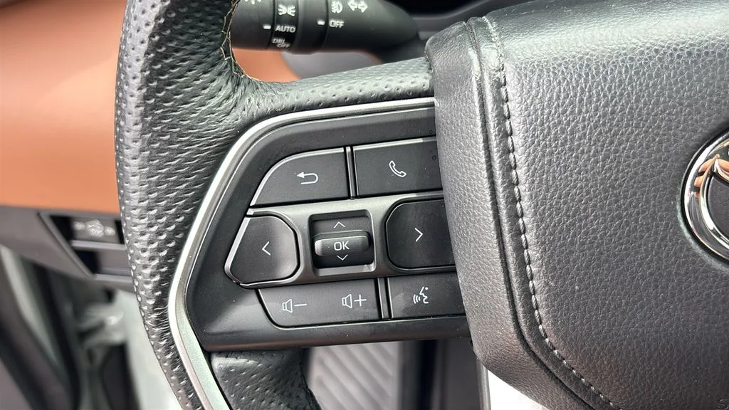Used 2025  Toyota 1794 Edition image 18