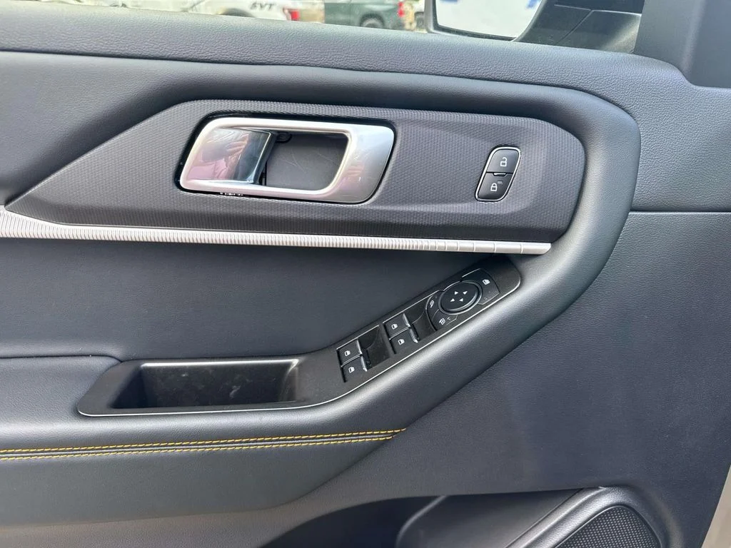 2026 Ford Explorer Tremor - Photo 40