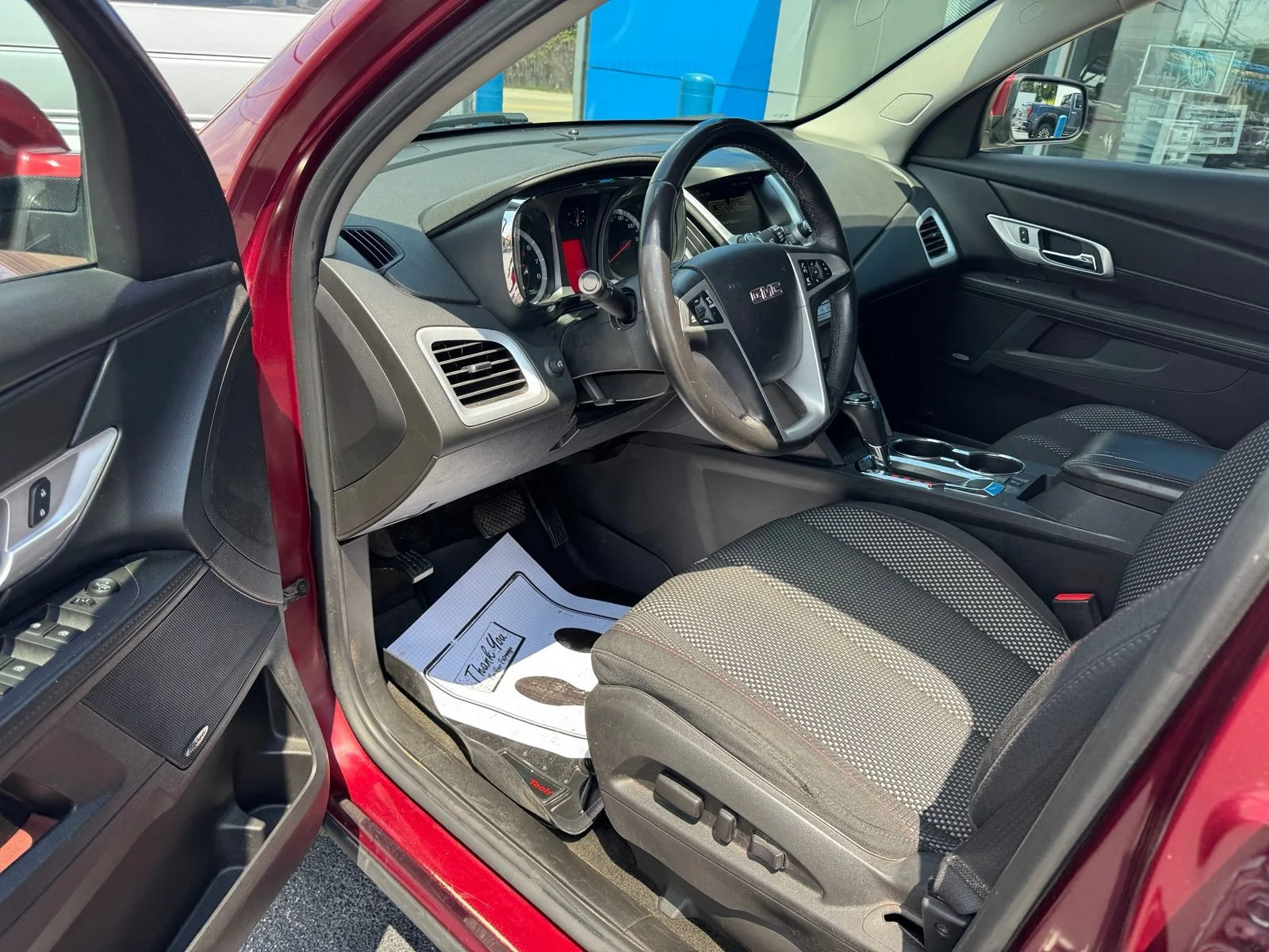 Used 2017 CRIMSON RED TINTCOAT GMC SLE image 10