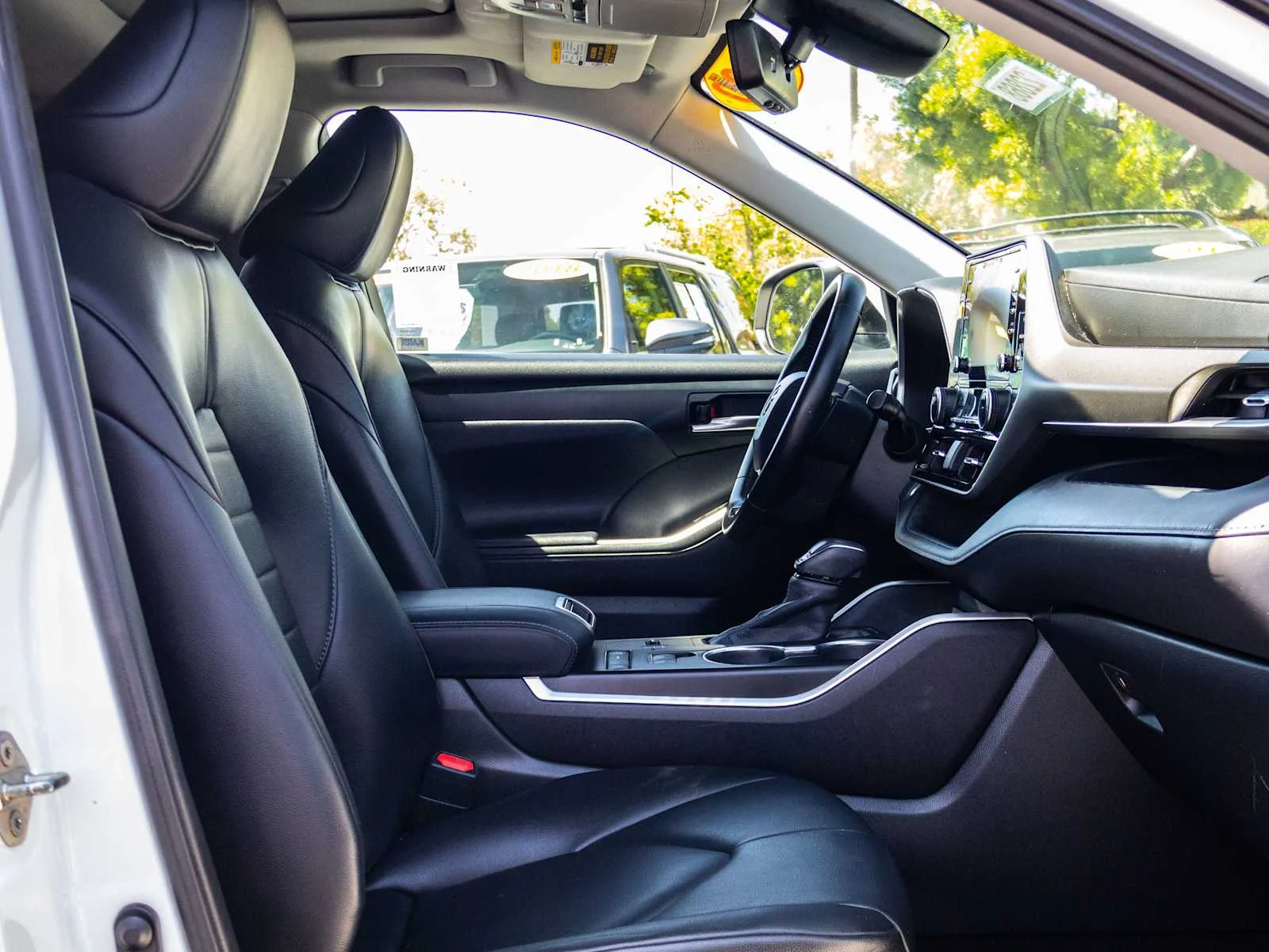 Used 2020 Blizzard Pearl Toyota XLE image 20