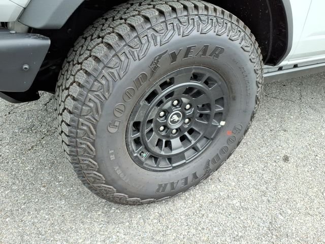 New 2026 Avalanche Gray Ford Badlands image 6