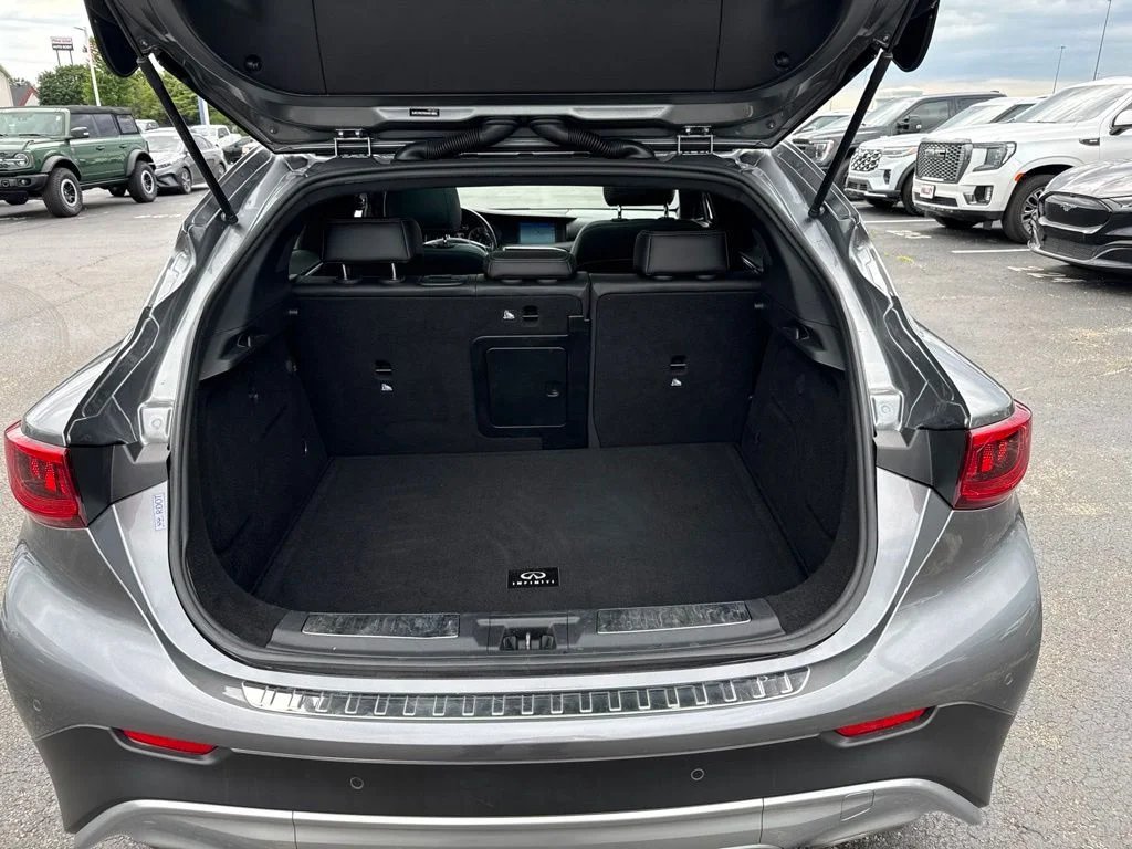 Used 2017 Graphite Shadow INFINITI Premium image 38