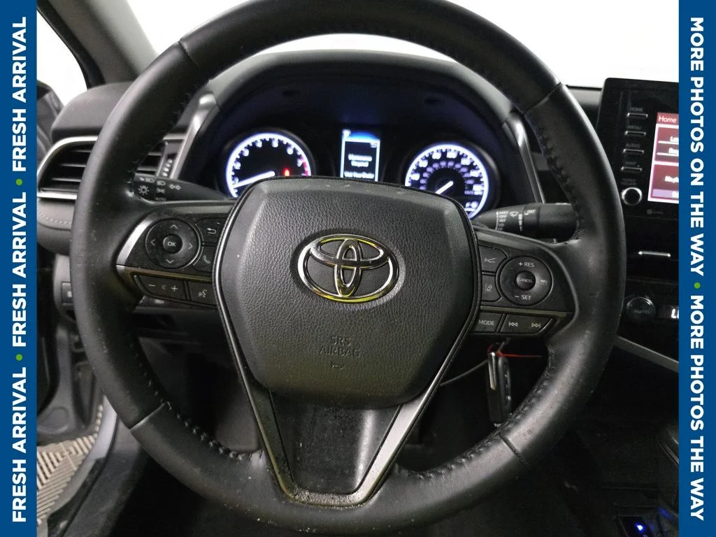 Used 2022 Silver Toyota SE image 6