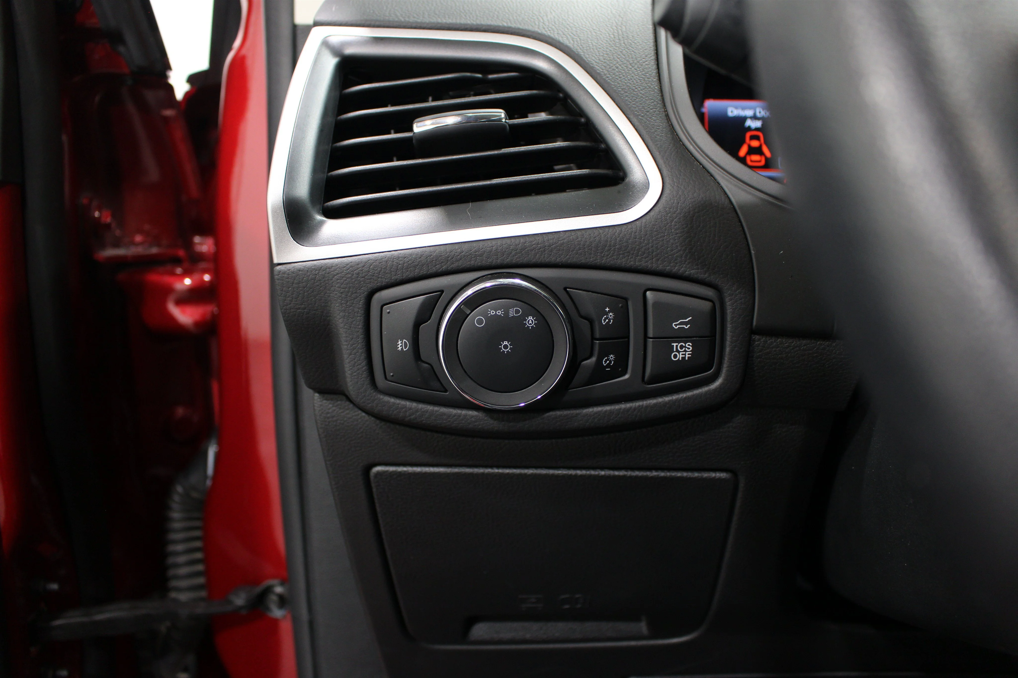 2024 Ford Edge SEL - Photo 9