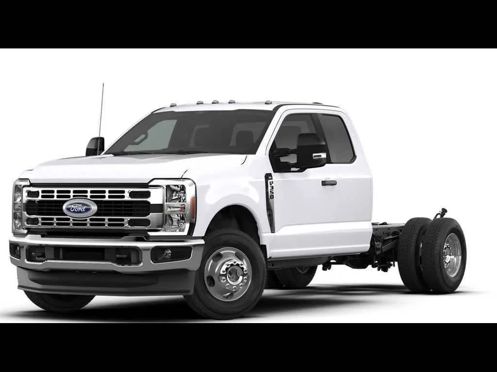New 2026 Oxford White Ford F-350® XLT image 23