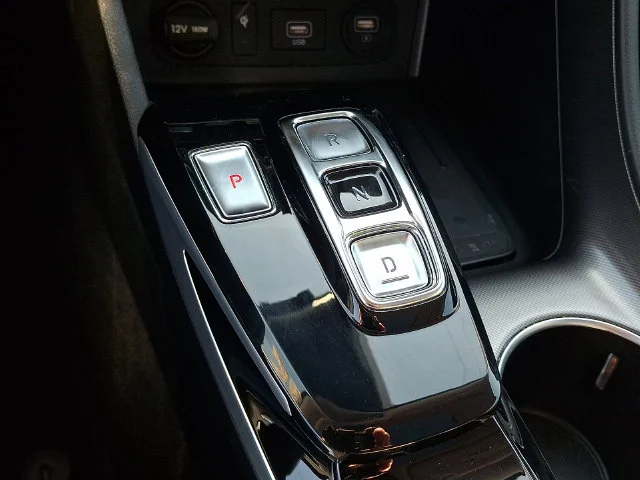 Used 2023 White Hyundai Limited image 15