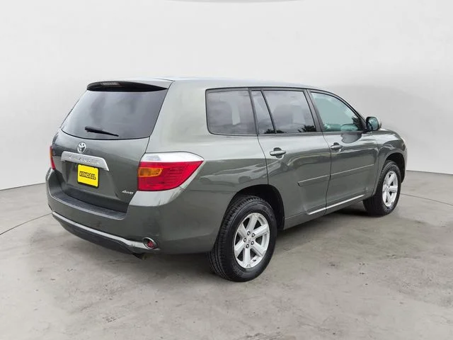 Used 2010 Green Toyota Base image 5