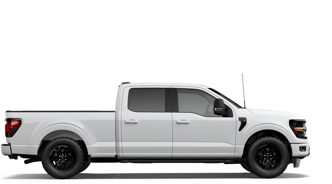 New 2026 Oxford White Ford XLT image 5