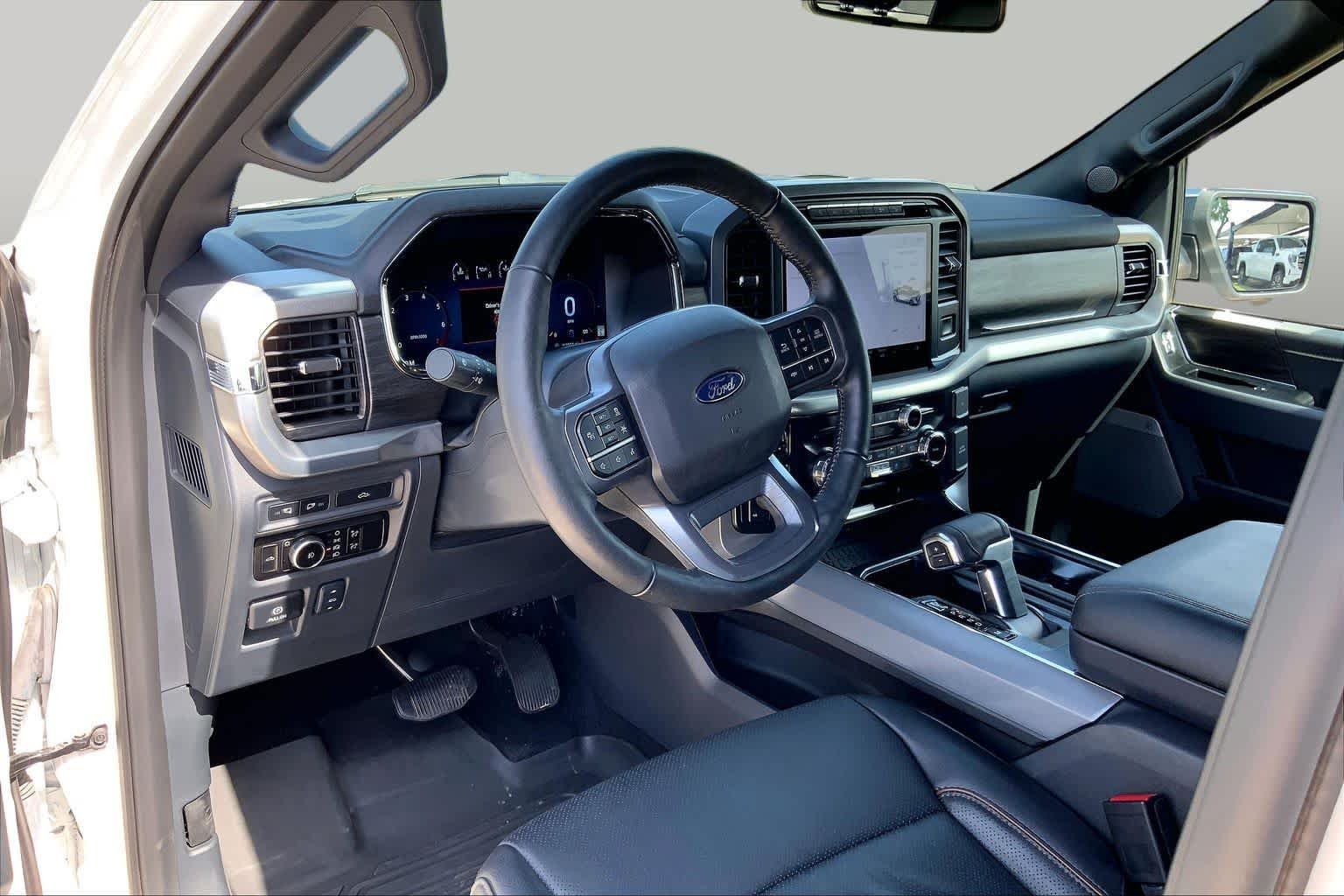 Used 2024 Star White Metallic Tri-Coat Ford LARIAT image 17