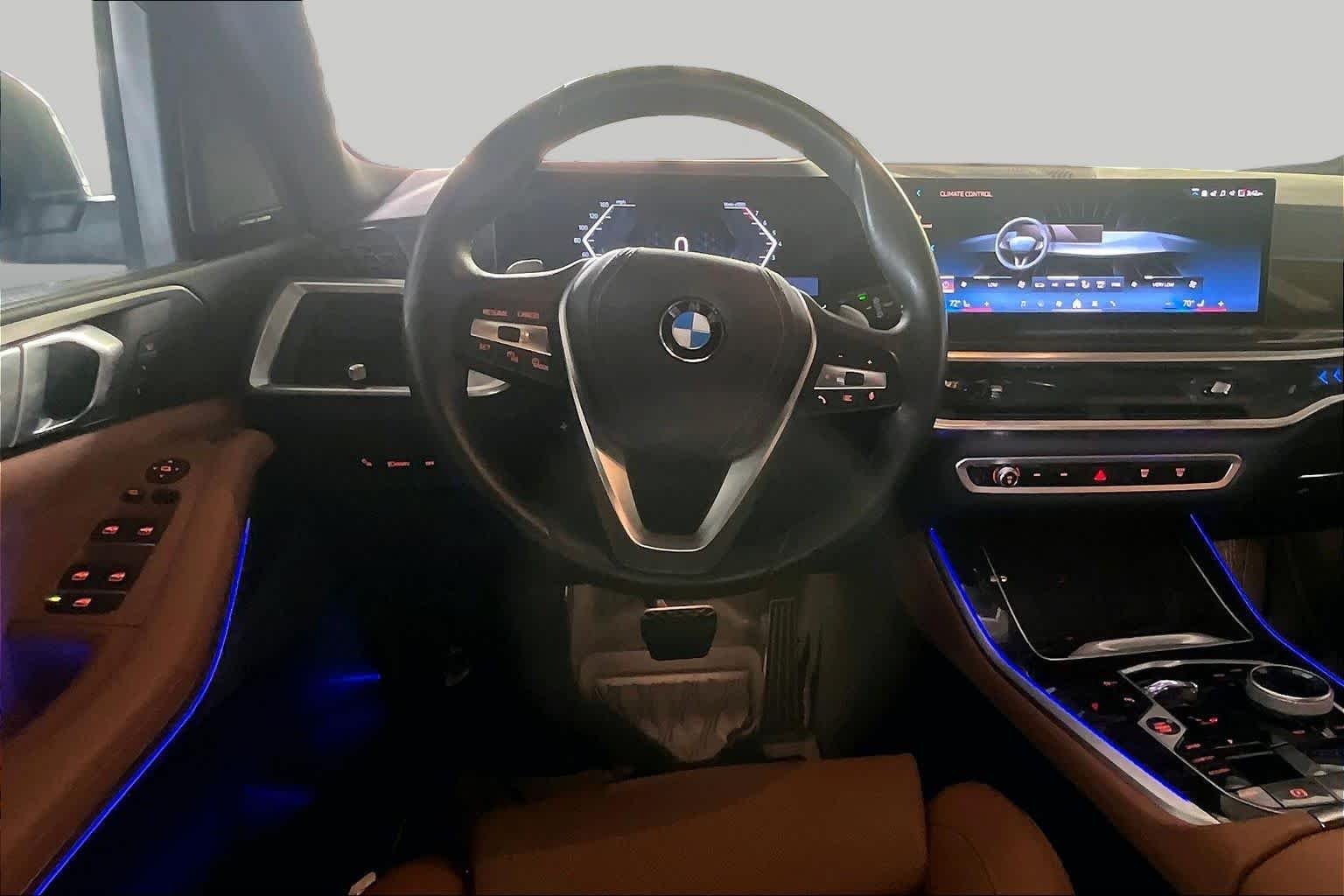Used 2024 Skyscraper Grey Metallic BMW sDrive40i image 5
