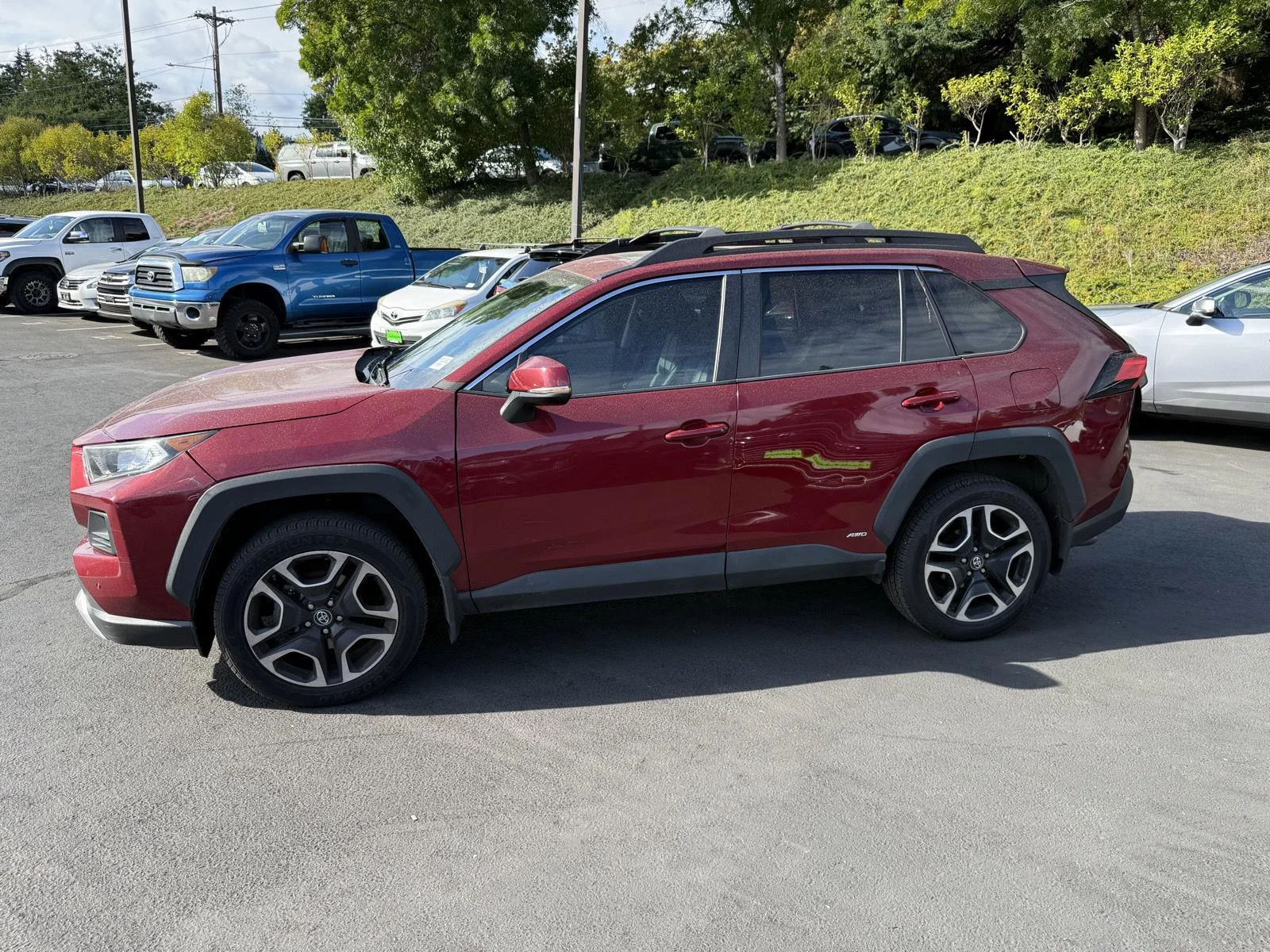 Used 2019 Ruby Flare Pearl Toyota Adventure image 2