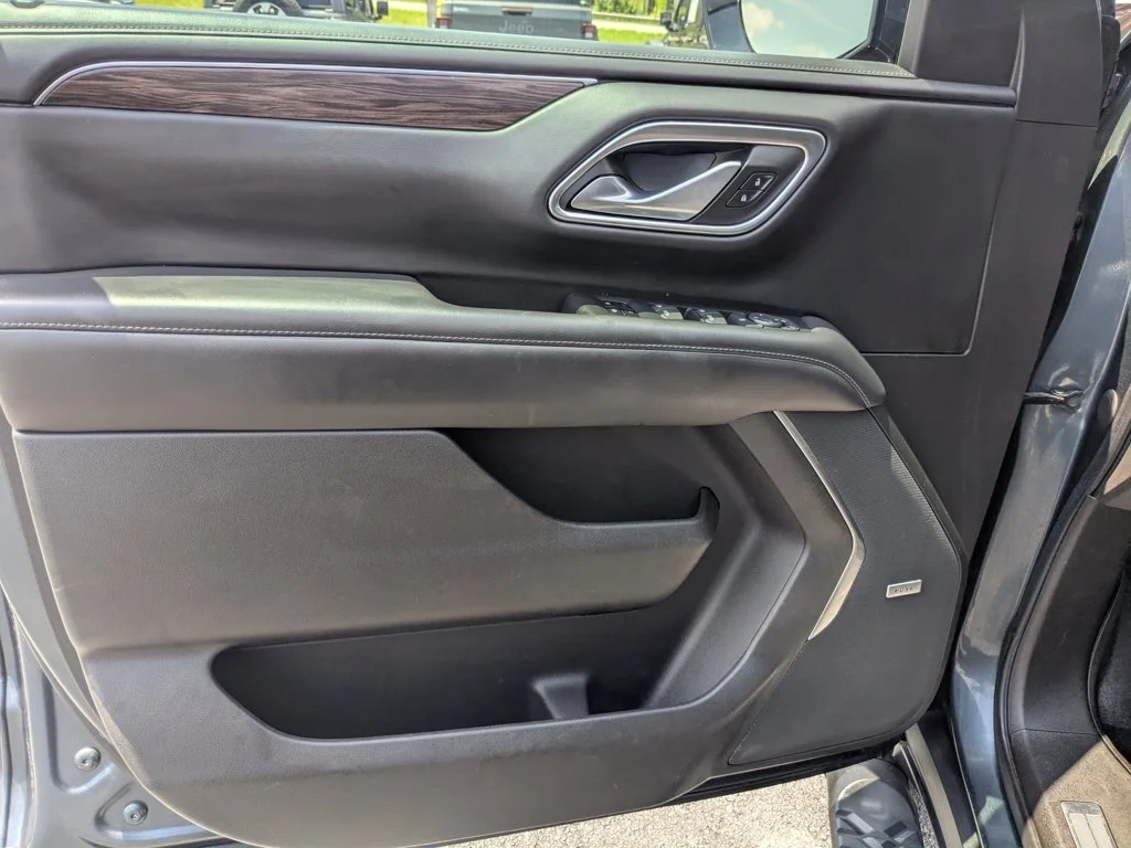 Used 2021 Shadow Gray Metallic Chevrolet Z71 image 11