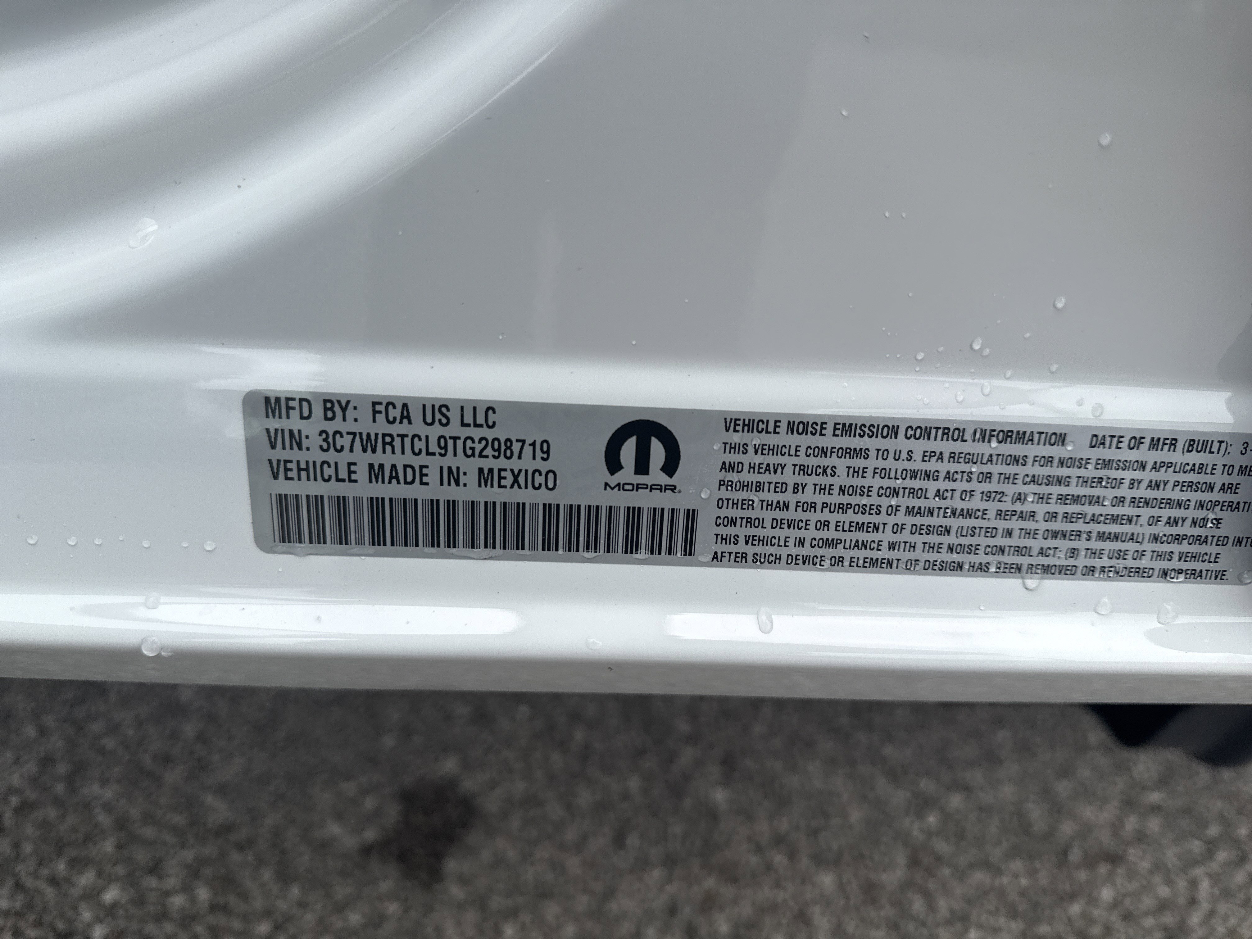 New 2026 Bright White Clearcoat RAM Tradesman image 32