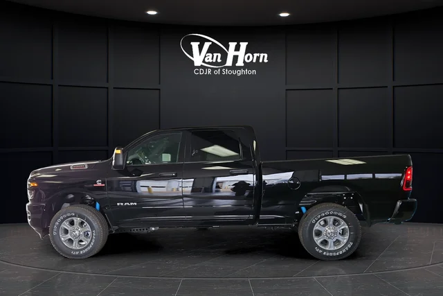 New 2026 Diamond Black Crystal Pearl-Coat Exterior Paint RAM Big Horn image 4