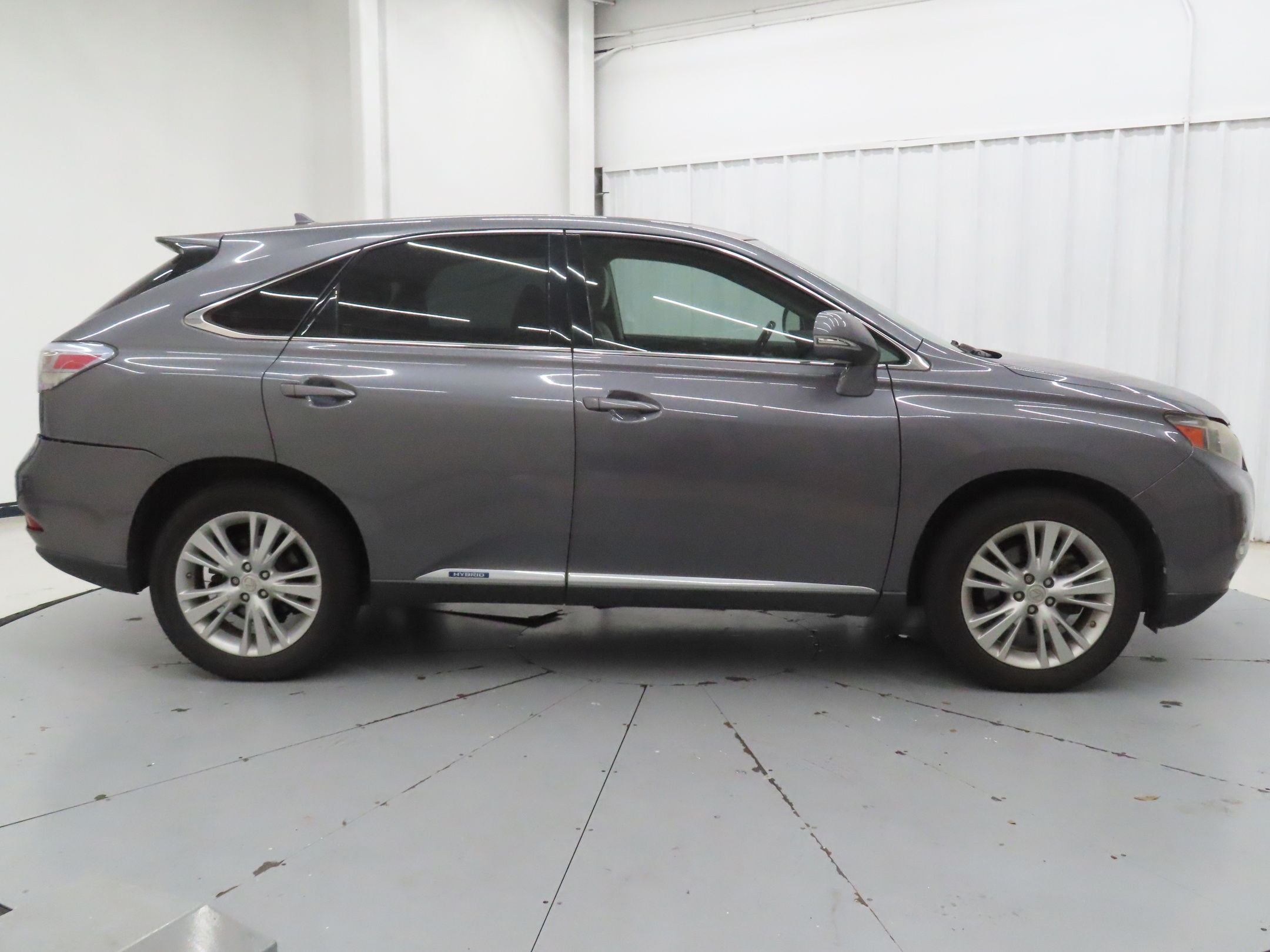 Used 2012 Gray Lexus 450h image 2