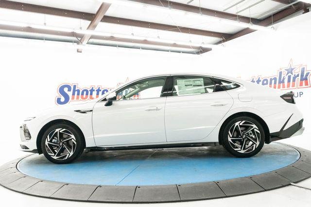 New 2026 White Hyundai SEL Sport image 5