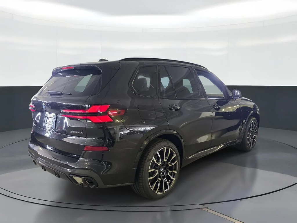 New 2026 Black BMW sDrive40i image 3