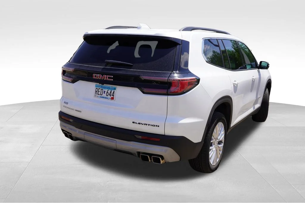 Used 2025 White Frost Tricoat GMC Elevation image 3