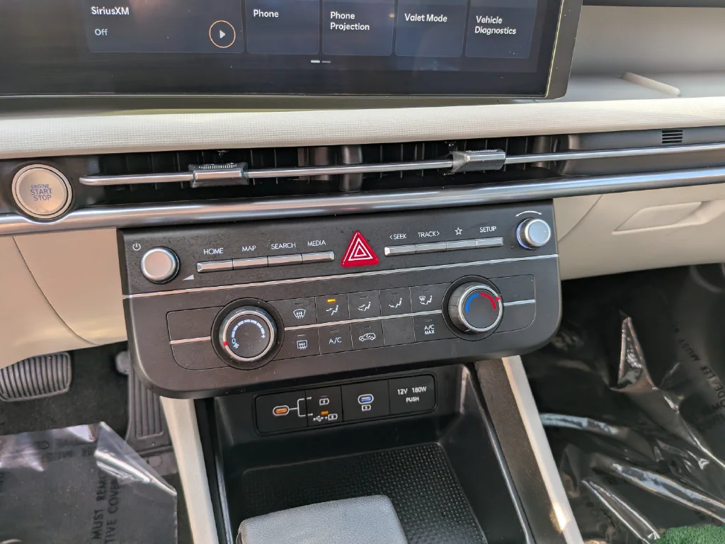 Used 2025 Silver Hyundai SE image 20