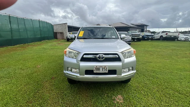 Used 2013 Silver Toyota Limited image 8