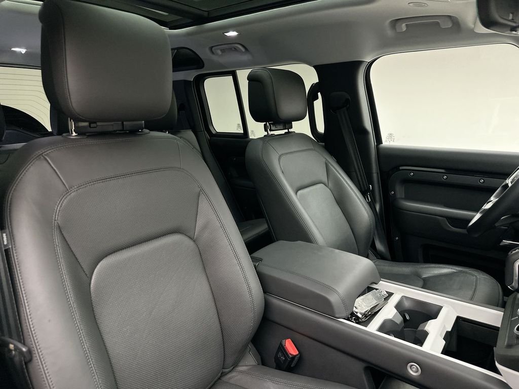Certified Used 2025 Santorini Black Metallic Land Rover S image 18