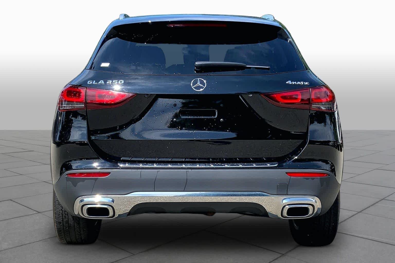 Used 2023 Night Black Mercedes-Benz GLA 250 image 5