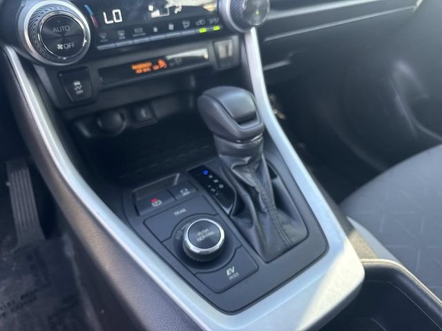 Used 2022 Magnetic Gray Metallic Toyota XLE image 27