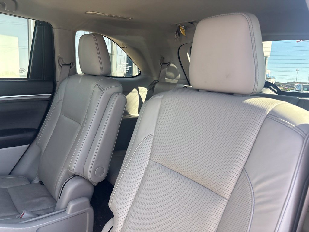 Used 2019 Predawn Gray Mica Toyota Limited Platinum image 40